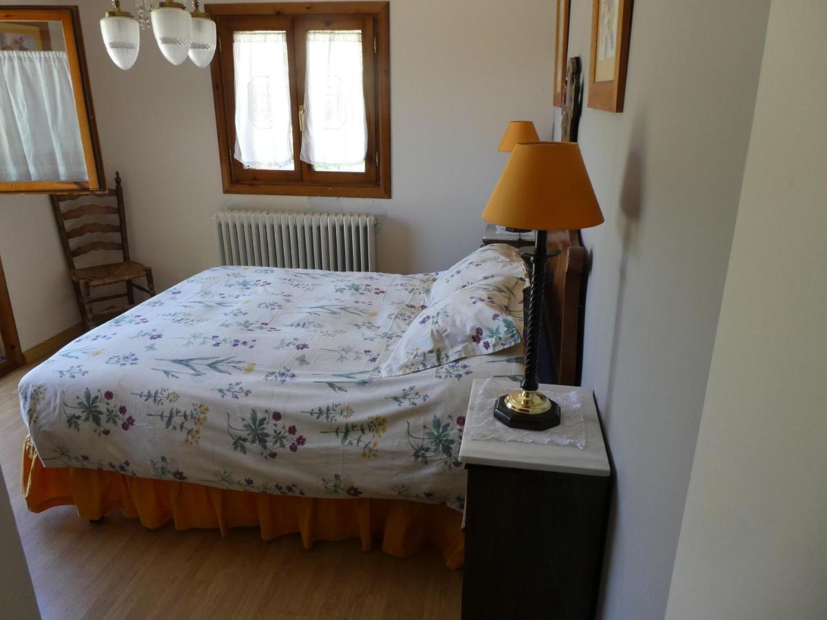 Вилла Casa Con Jardin Frente Ciudadela Хака Экстерьер фото